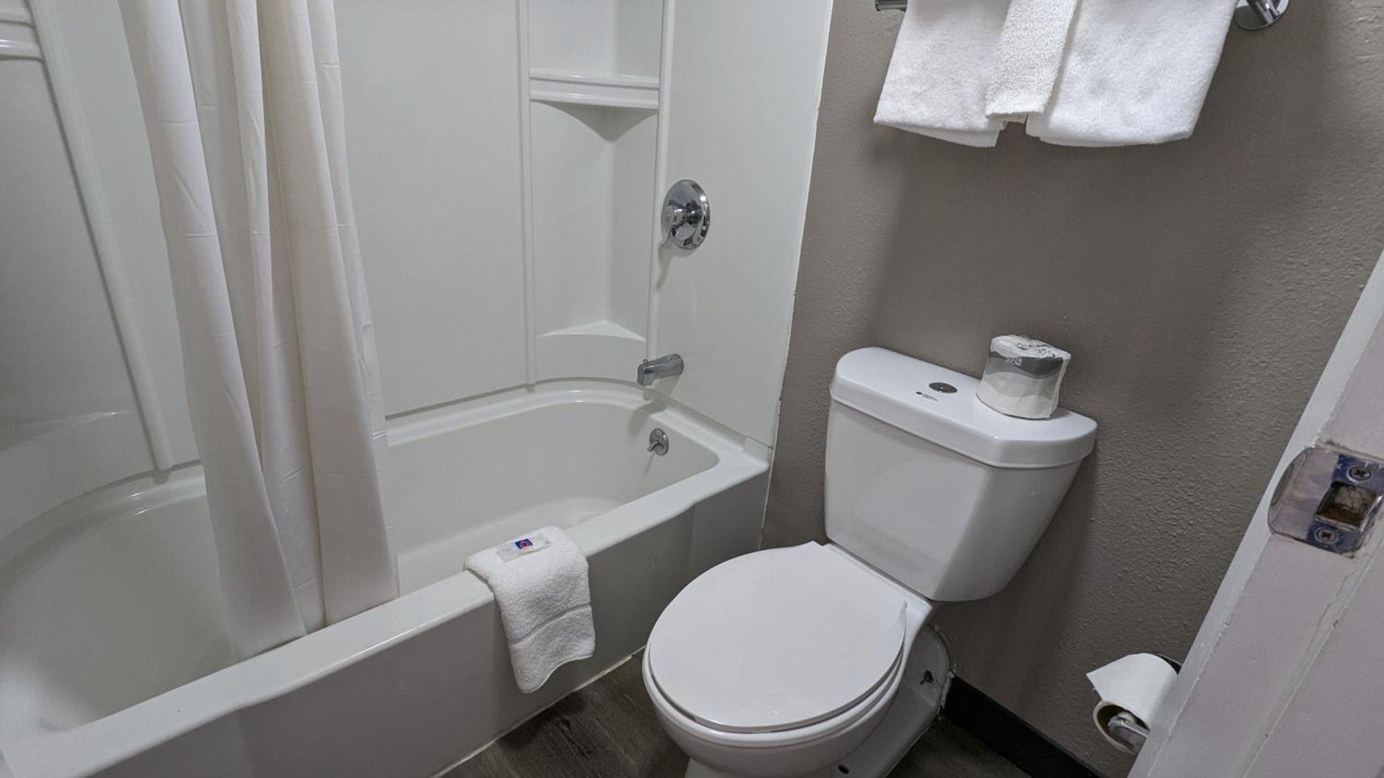 Motel 6-Leominster, Ma Екстер'єр фото
