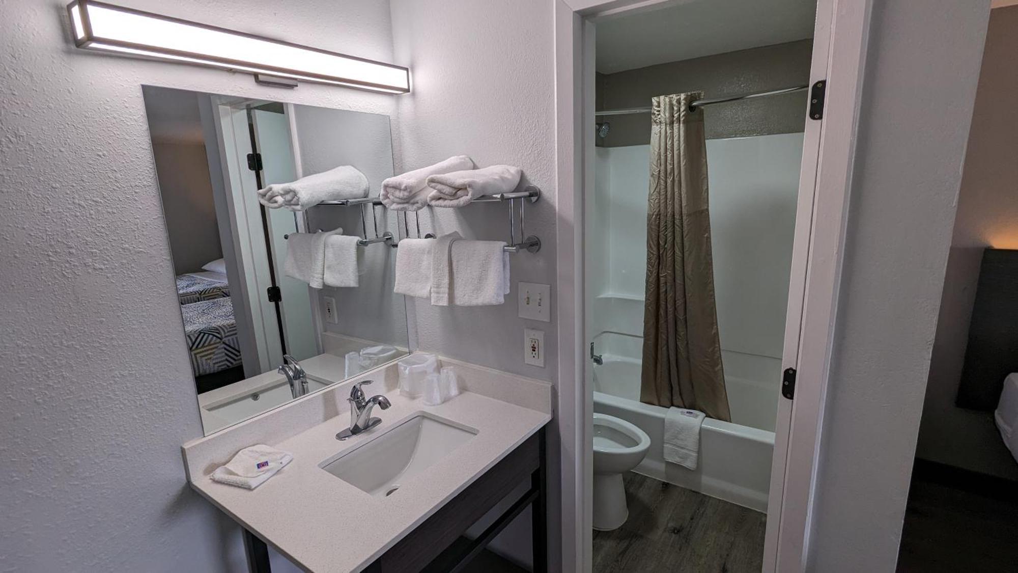 Motel 6-Leominster, Ma Екстер'єр фото