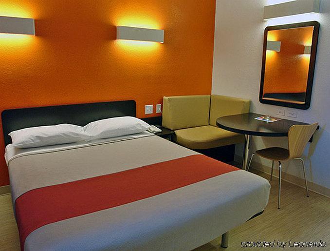 Motel 6-Leominster, Ma Екстер'єр фото